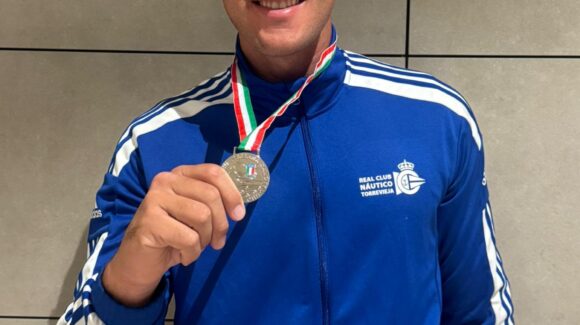 🥈ANDER MARTÍN DOMINGOv ARRANCA LA TEMPORADA CON UNA PLATA EN LA REGATA INTERNACIONAL DE MONDELLO 🥈ANDER MARTÍN DOMINGOv ARRANCA LA TEMPORADA CON UNA PLATA EN LA REGATA INTERNACIONAL DE MONDELLO