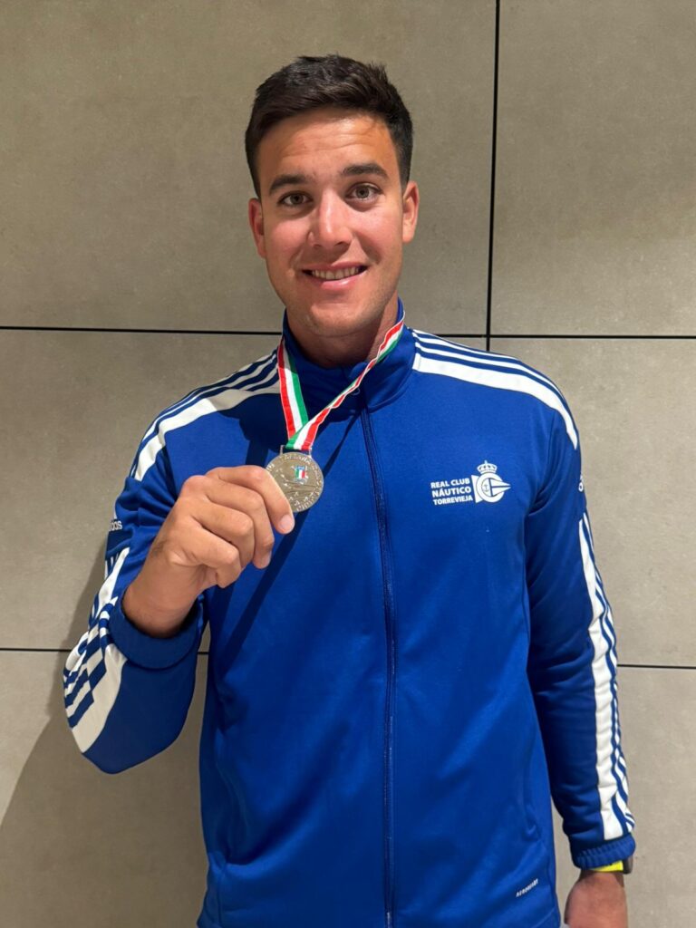 🥈ANDER MARTÍN DOMINGOv ARRANCA LA TEMPORADA CON UNA PLATA EN LA REGATA INTERNACIONAL DE MONDELLO