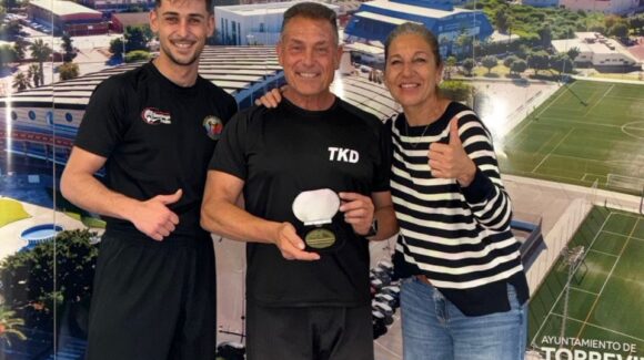 MEDALLA DE ORO 🥇 AL MÉRITO DEPORTIVO al MAESTRO del club taekwondo Torrevieja DOMINGO GÓMEZ MEDALLA DE ORO 🥇 AL MÉRITO DEPORTIVO al MAESTRO del club taekwondo Torrevieja DOMINGO GÓMEZ
