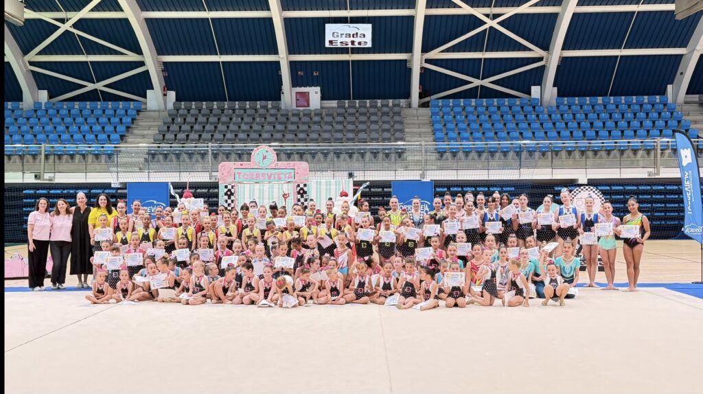 🏆La Escuela Municipal de Gimnasia Rítmica de Torrevieja clausura la temporada con una espectacular exhibición
